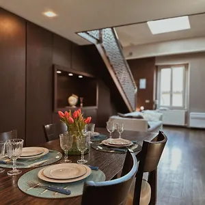 https://casa-cavour-lecco-downtown-design-penthouse.it-lombardy.com