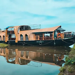 https://kalappura-homestay-n-houseboats.kerala-hotels.net