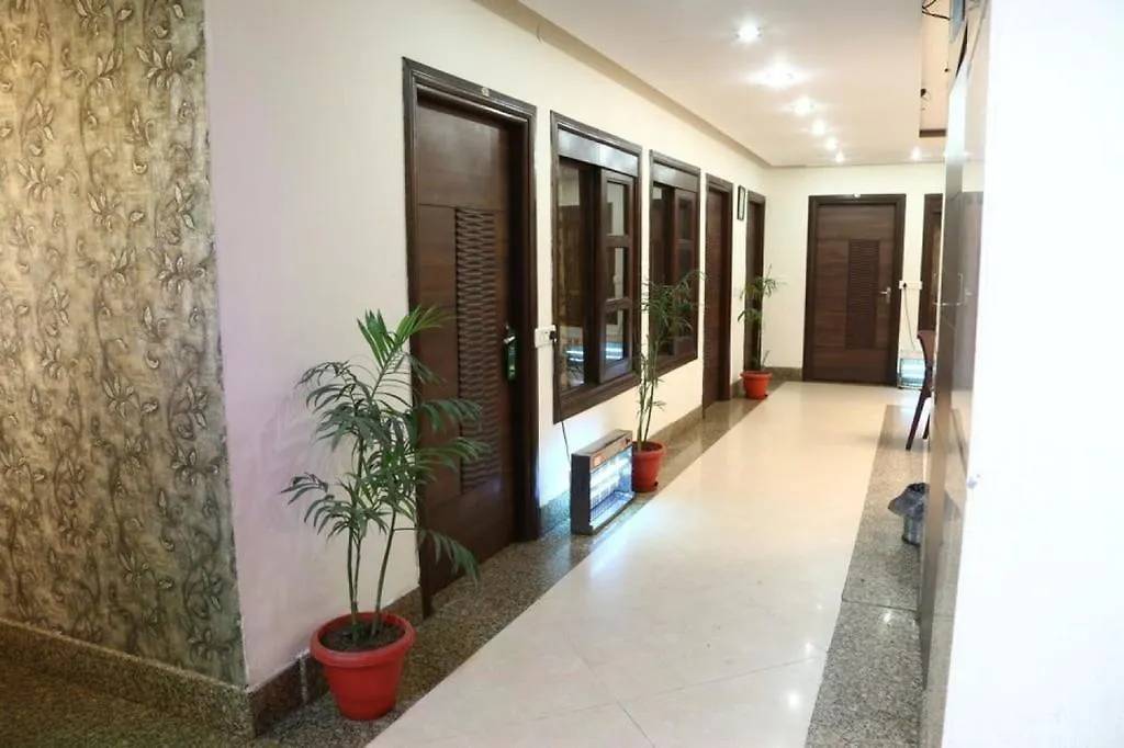 Hotel Diamond Inn Chandīgarh 3*,